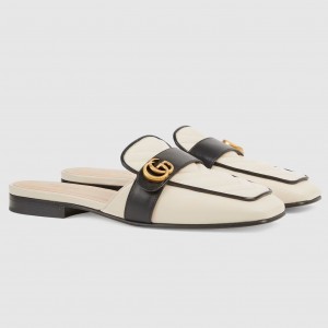 Gucci Women's Slippers in White Leather with Double G