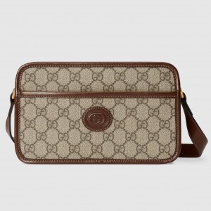 Gucci Shoulder Bag in Beige GG Supreme with Interlocking G