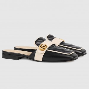 Gucci Women's Slippers in Black Leather with Double G